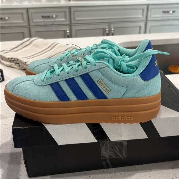 ADIDAS VL COURT BOLD WOMEN’S PLATFORM SNEAKER - Picture 5 of 6